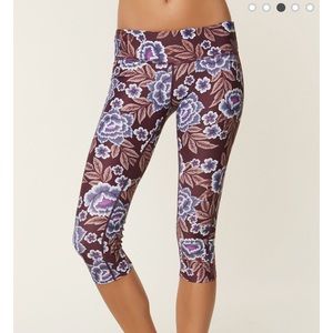 ONEILL Womens Noel Capri Hybrid Legging
